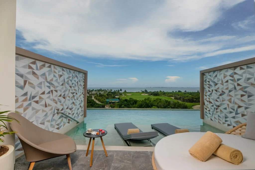 Why choose ATELIER Playa Mujeres Luxury Resorts for your holidays?